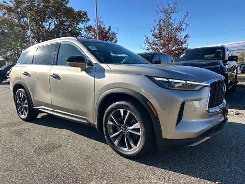 2022 INFINITI QX60 Luxe