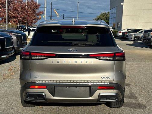 2022 INFINITI QX60 Luxe