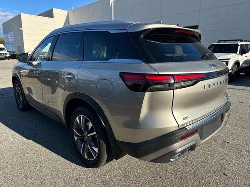 2022 INFINITI QX60 Luxe