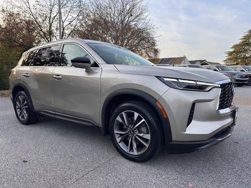 2022 INFINITI QX60 Luxe