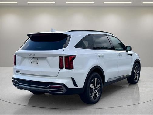 Glacial White Pearl 2023 Kia Sorento S