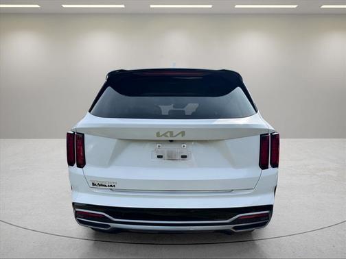Glacial White Pearl 2023 Kia Sorento S