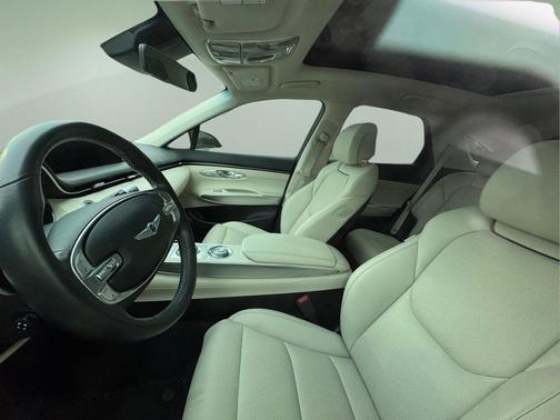 Alta White 2024 Genesis GV70 2.5T AWD