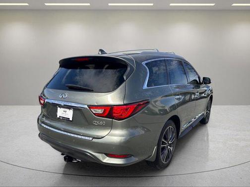 2016 INFINITI QX60 Base