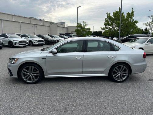 2017 Volkswagen Passat 1.8T R-Line w/Comfort