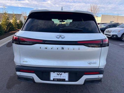 2022 INFINITI QX60 Luxe