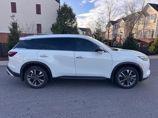 2022 INFINITI QX60 Luxe