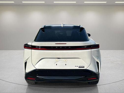 White Pearl 2023 Lexus RZ 450e Luxury