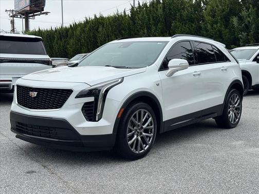 Crystal White Tricoat 2020 Cadillac XT4 Sport