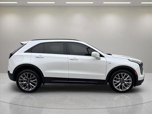 Crystal White Tricoat 2020 Cadillac XT4 Sport