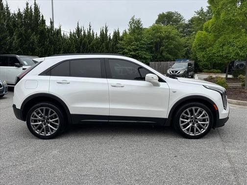 Crystal White Tricoat 2020 Cadillac XT4 Sport