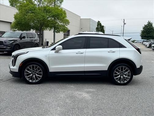 Crystal White Tricoat 2020 Cadillac XT4 Sport