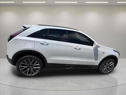 Crystal White Tricoat 2020 Cadillac XT4 Sport