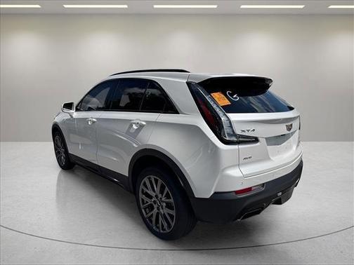 Crystal White Tricoat 2020 Cadillac XT4 Sport