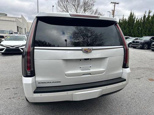 2019 Cadillac Escalade Luxury