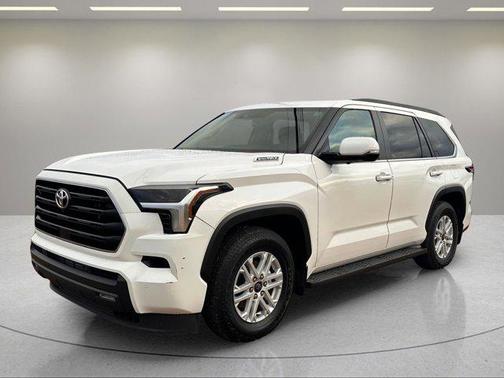 2025 Toyota Sequoia SR5