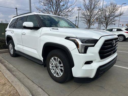 2025 Toyota Sequoia SR5