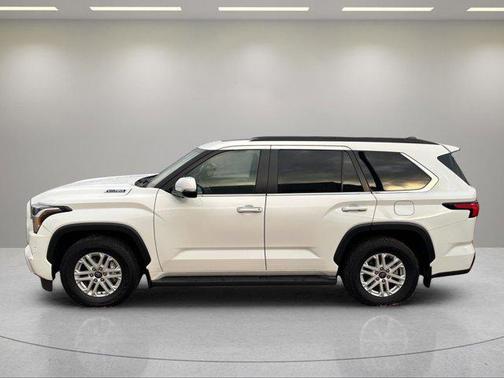 2025 Toyota Sequoia SR5