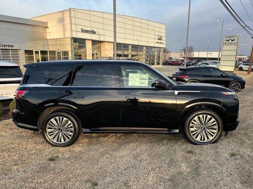 2025 INFINITI QX80 Luxe