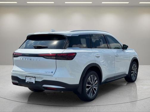 Radiant White 2027 INFINITI QX60 LUXE AWD