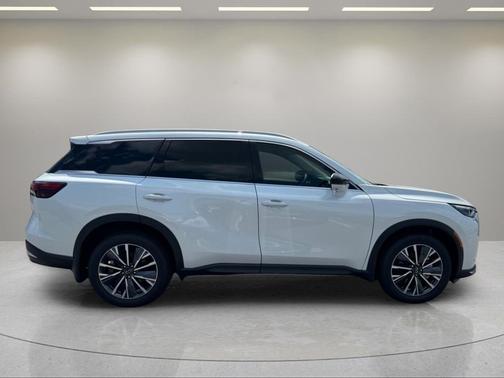 Radiant White 2027 INFINITI QX60 LUXE AWD