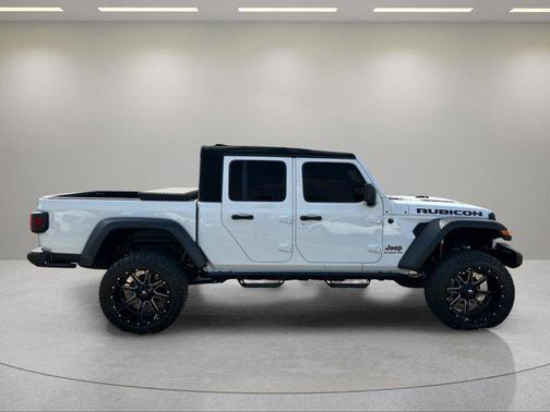 Bright White Clearcoat 2021 Jeep Gladiator Rubicon