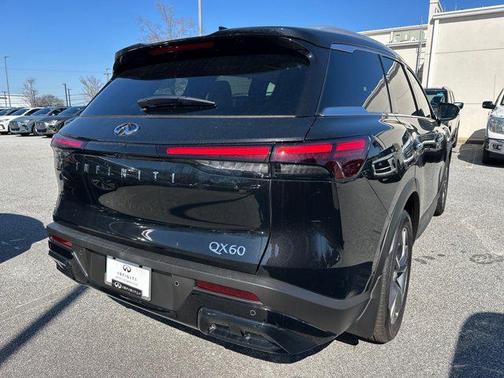 2025 INFINITI QX60 Luxe