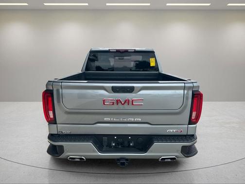 Sterling Metallic 2024 GMC Sierra 1500 AT4