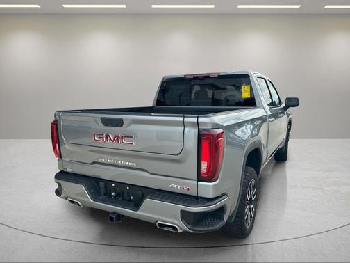 Sterling Metallic 2024 GMC Sierra 1500 AT4