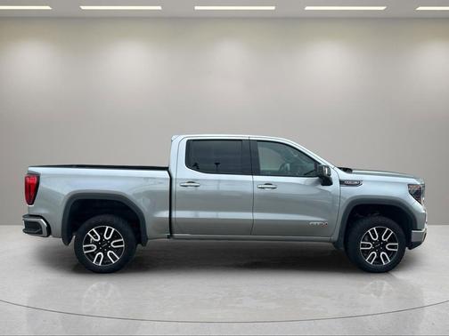 Sterling Metallic 2024 GMC Sierra 1500 AT4