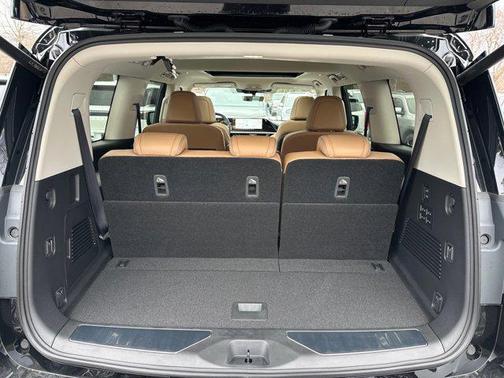 2025 INFINITI QX80 Luxe