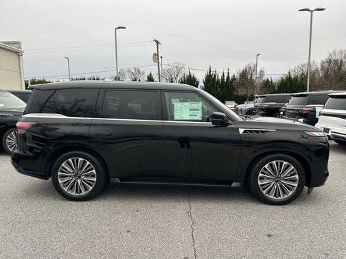 2025 INFINITI QX80 Luxe