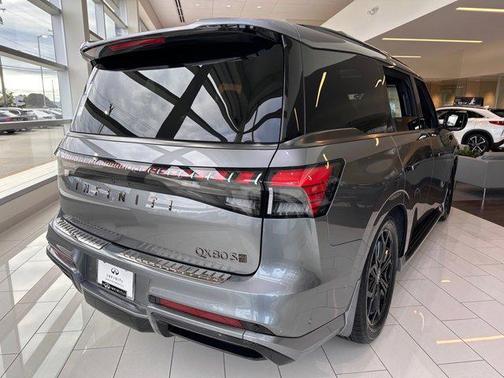 2026 INFINITI QX80 SPORT