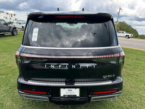 2025 INFINITI QX80 SENSORY AWD