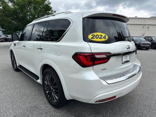 2024 INFINITI QX80 SENSORY AWD