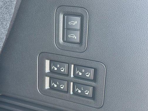 2025 INFINITI QX80 SENSORY AWD