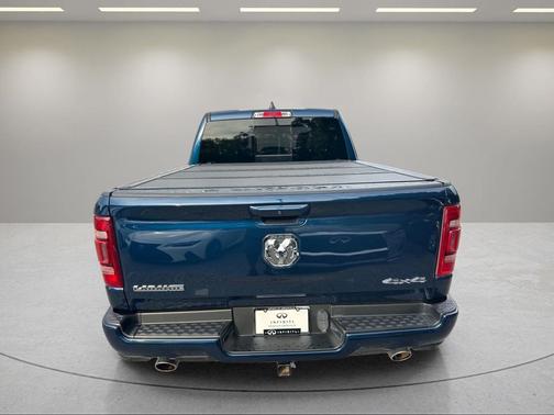Patriot Blue Pearlcoat 2022 RAM 1500 Laramie