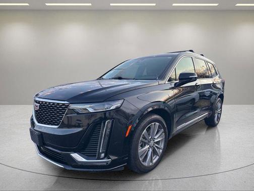 2022 Cadillac XT6 Premium Luxury FWD