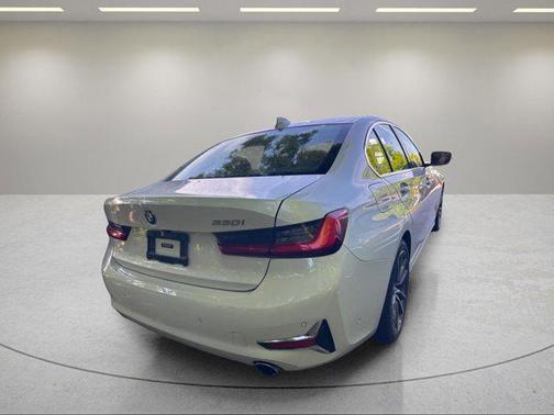 Mineral White Metallic 2019 BMW 330 330i