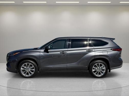 Magnetic Gray Metallic 2021 Toyota Highlander Hybrid Limited