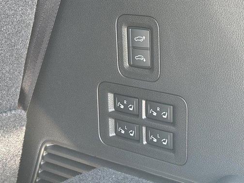 Radiant White/Black Obsidian 2026 INFINITI QX80 AUTOGRAPH AWD