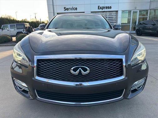 2016 INFINITI Q70L 5.6