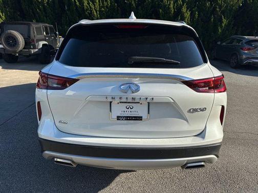 2023 INFINITI QX50 LUXE AWD