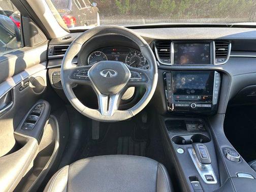 2023 INFINITI QX50 LUXE AWD