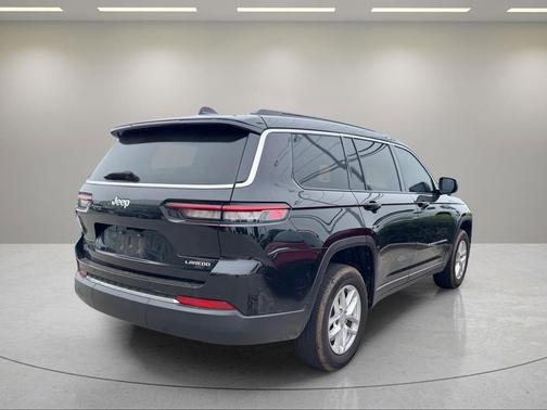 Diamond Black Crystal Pearlcoat 2025 Jeep Grand Cherokee L Laredo