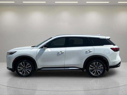 Radiant White 2026 INFINITI QX60 LUXE AWD