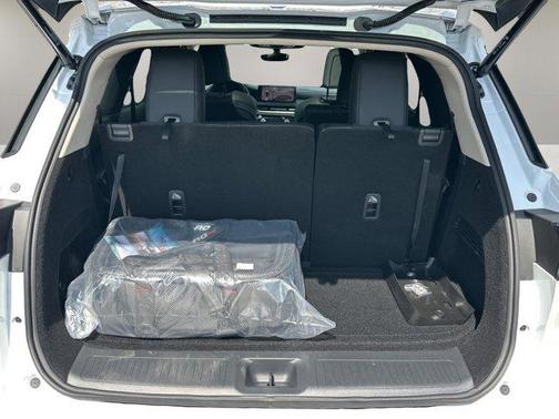 Radiant White 2026 INFINITI QX60 LUXE AWD
