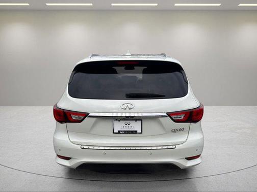 2016 INFINITI QX60 Base