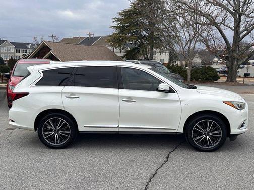 2016 INFINITI QX60 Base