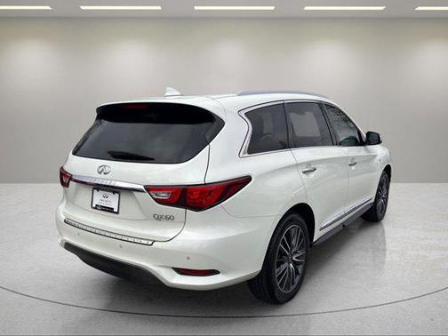 2016 INFINITI QX60 Base